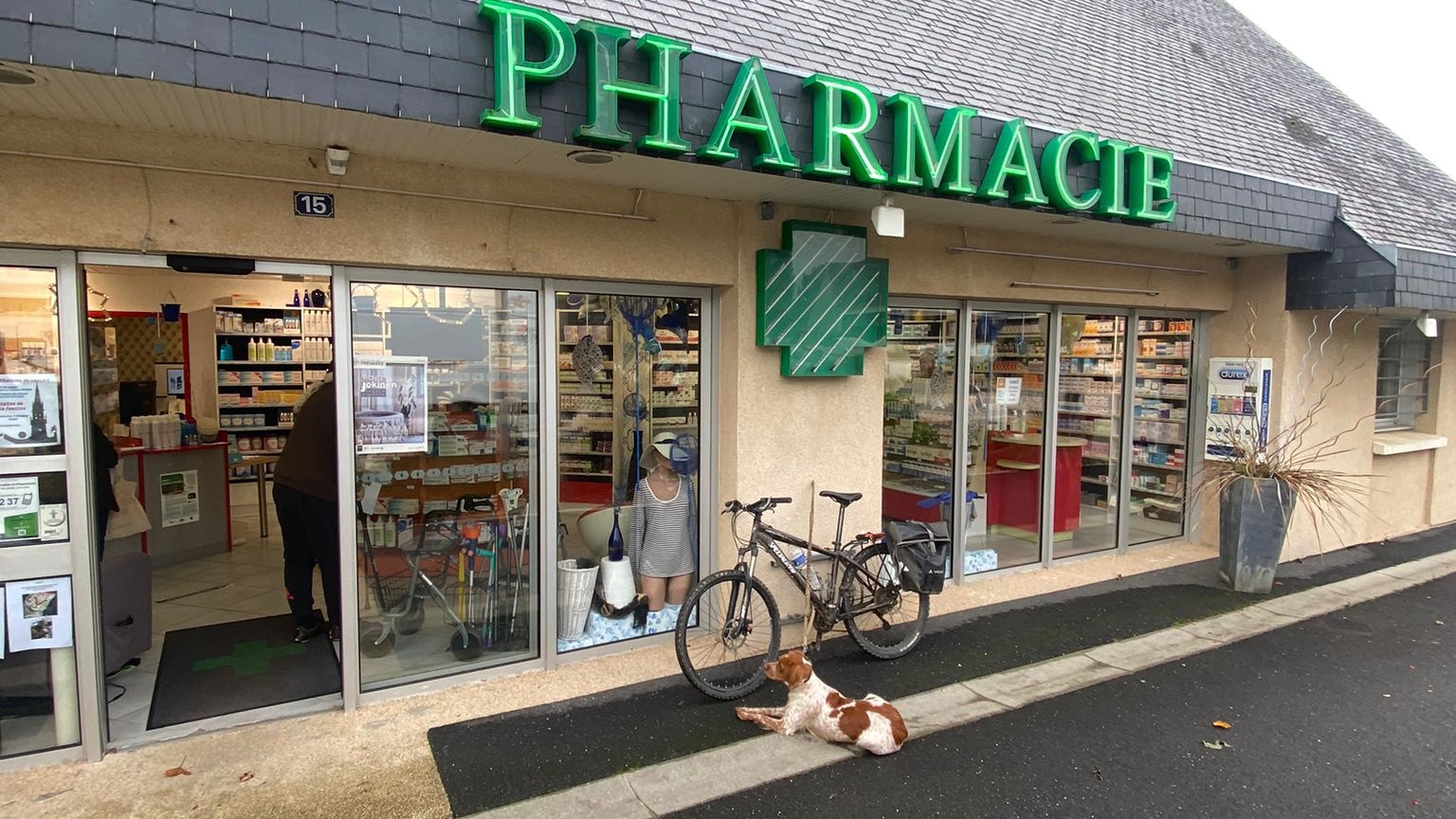 Magasin Pharmacie de Poullaouen - Poullaouen (29246) Visuel 1