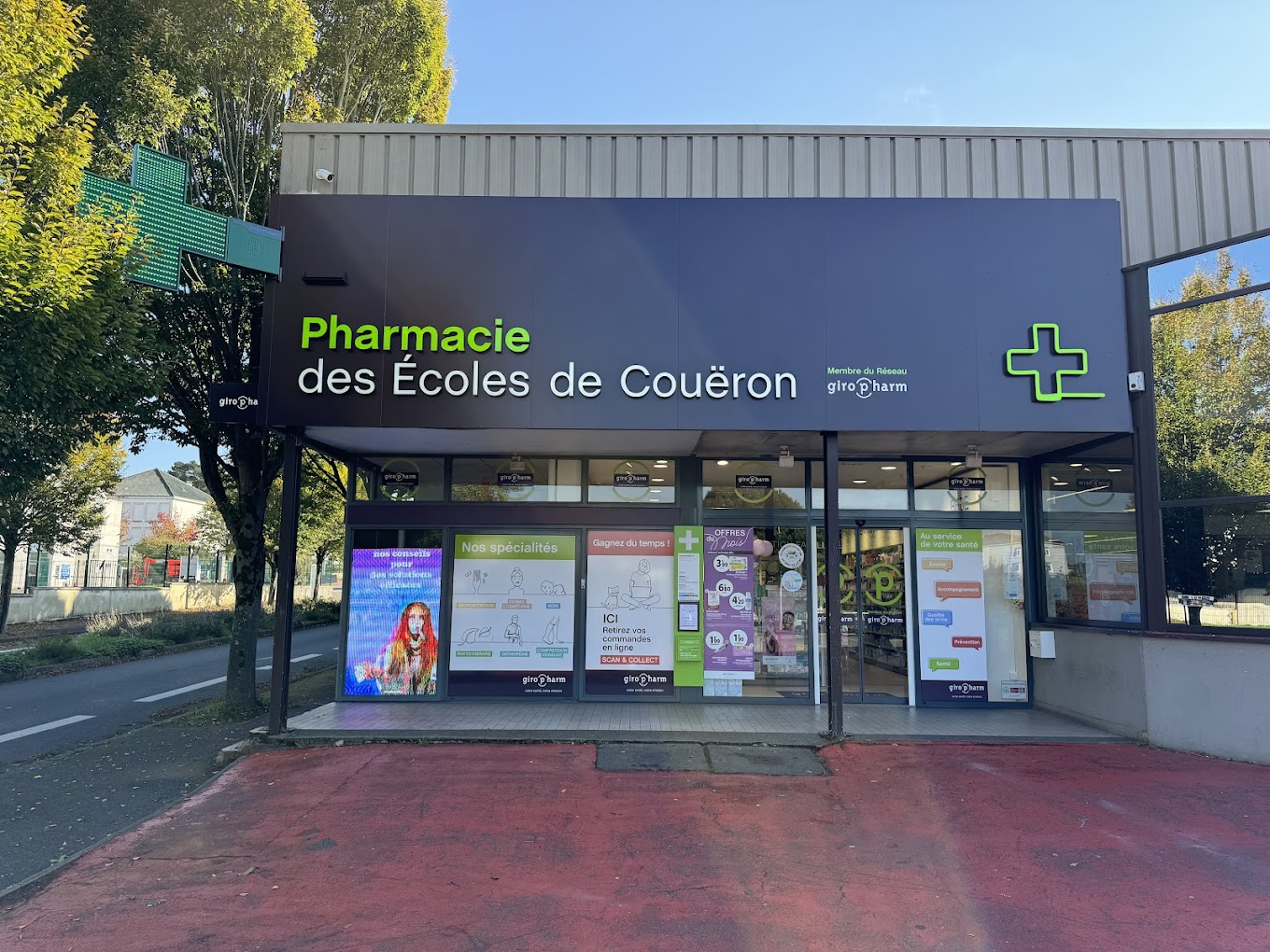 Magasin Pharmacie des écoles de Couëron - Couëron (44220) Visuel 1