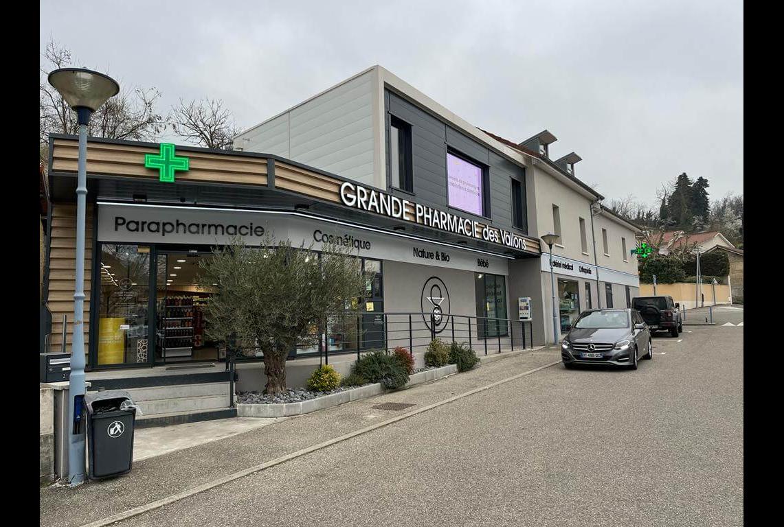 Magasin Grande Pharmacie des Vallons - Saint-Clair-de-la-Tour (38110) Visuel 1