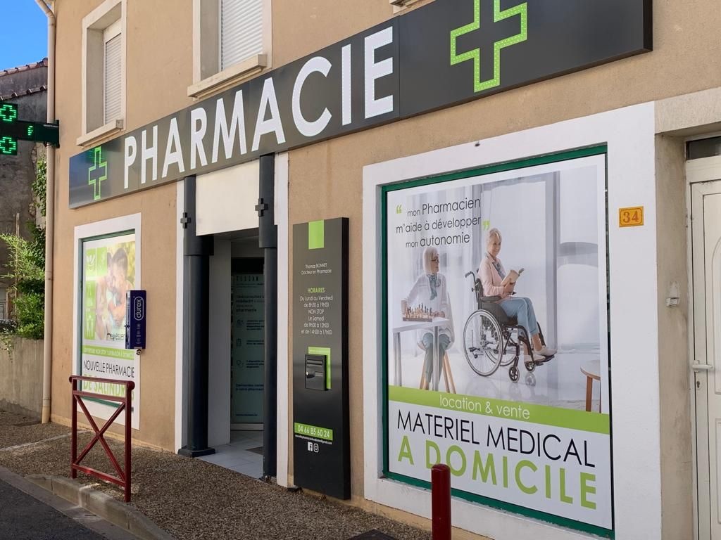 Magasin pharmacie de la gare - Hyères (83400) Visuel 2