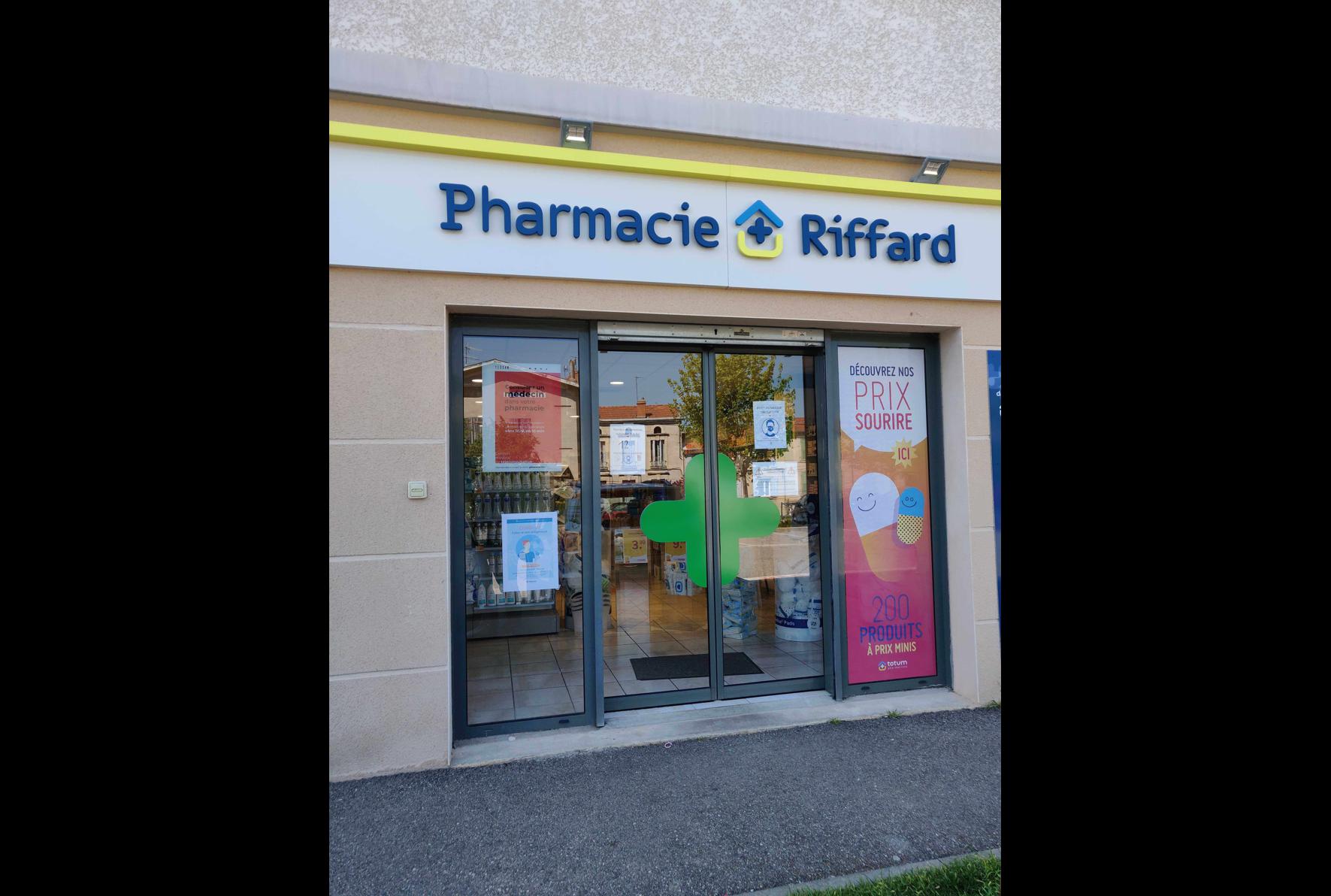 Magasin Pharmacie Champ de Mars - Annonay (07100) Visuel 1