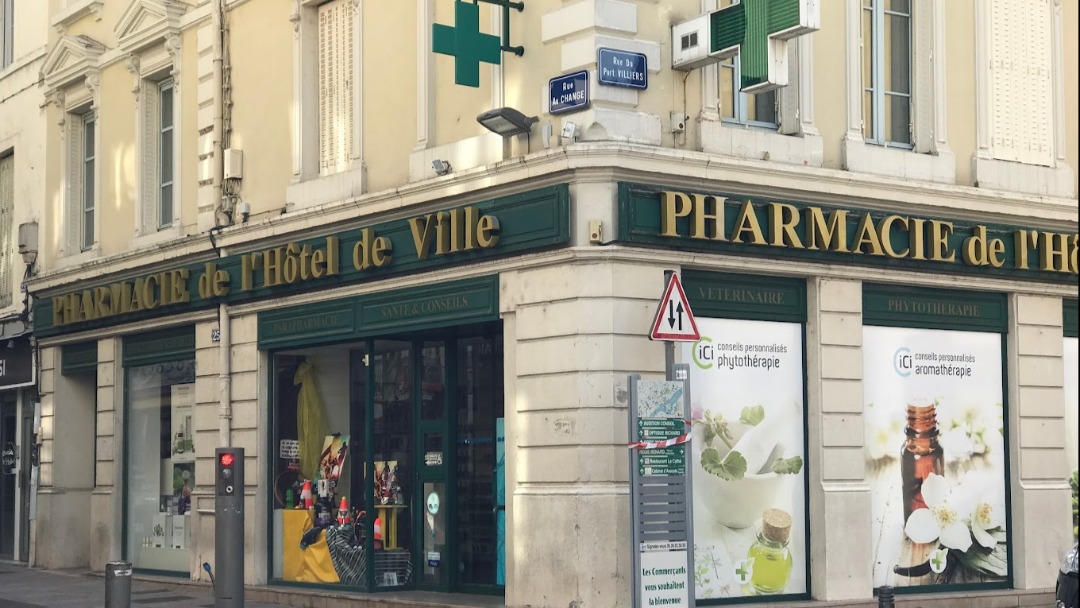 Magasin Pharmacie de l'Hôtel de Ville - Chalon-sur-Saône (71100) Visuel 1