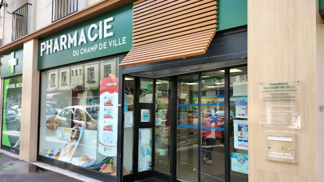 Magasin Pharmacie du Champ de Ville - Louviers (27400) Visuel 1