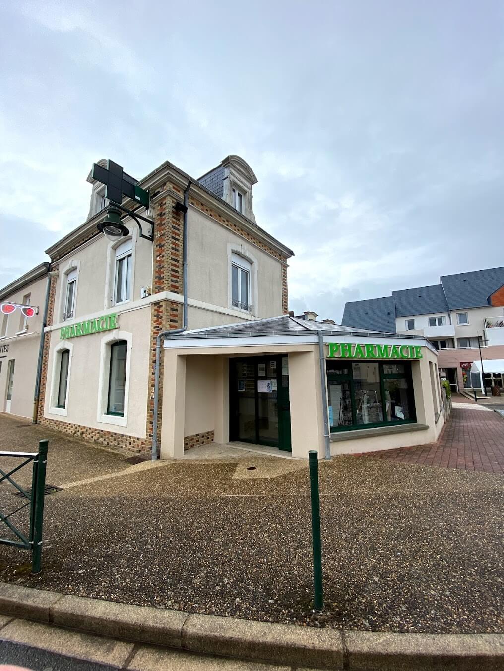 Magasin Pharmacie de la Place | Totum - Changé (72560) Visuel 2