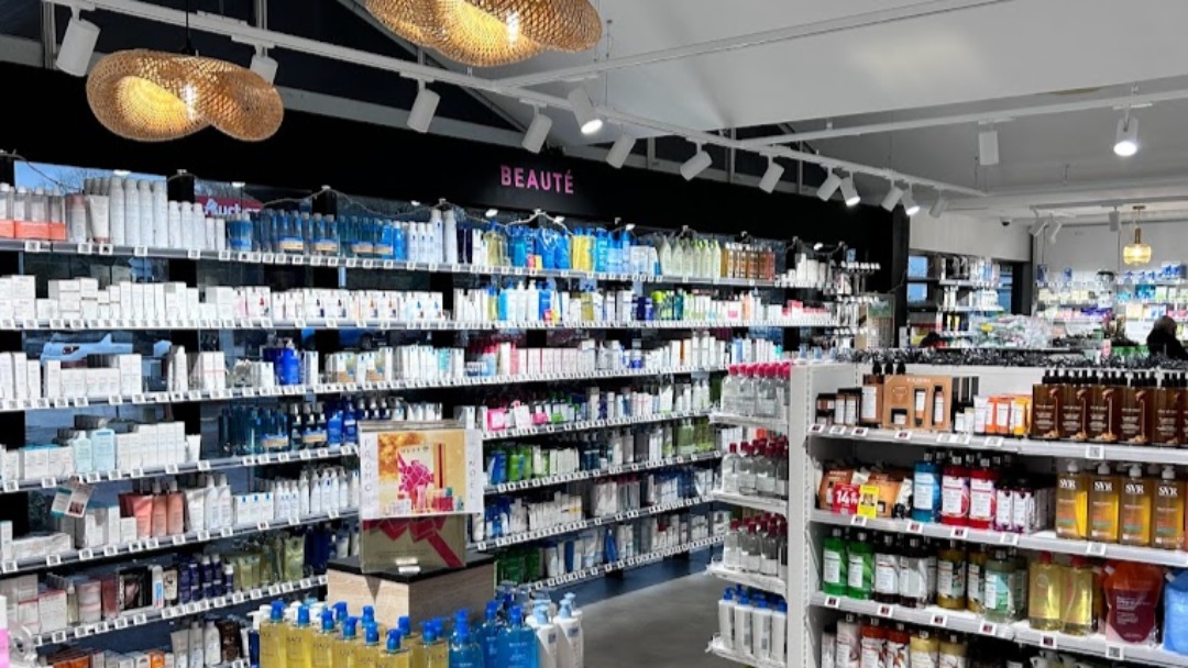 Magasin Pharmacie du centre Brigitte - Plaisir (78370) Visuel 2