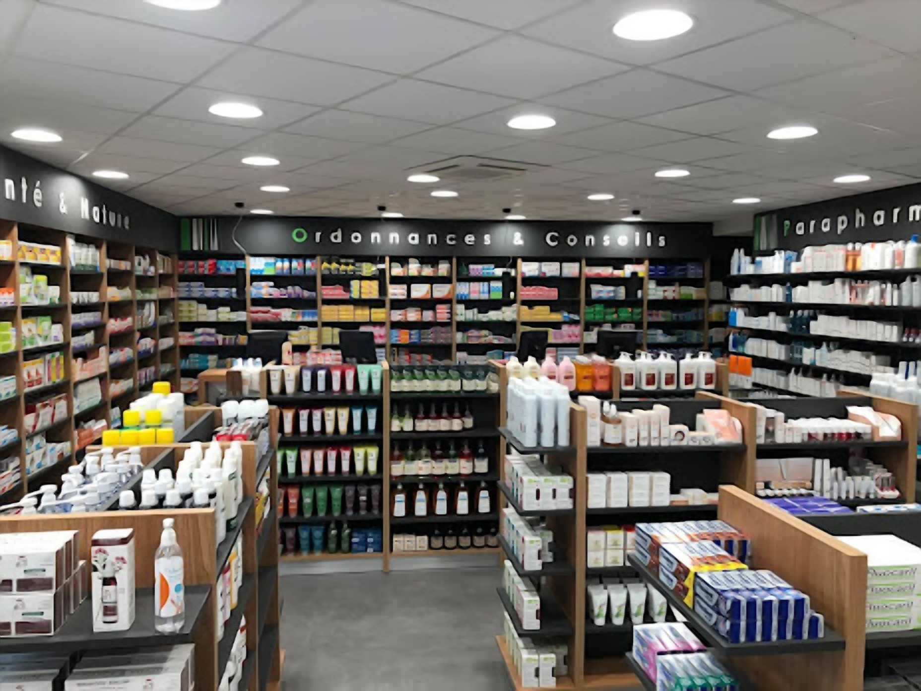 Magasin Pharmacie Perrin - Commentry (03600) Visuel 3