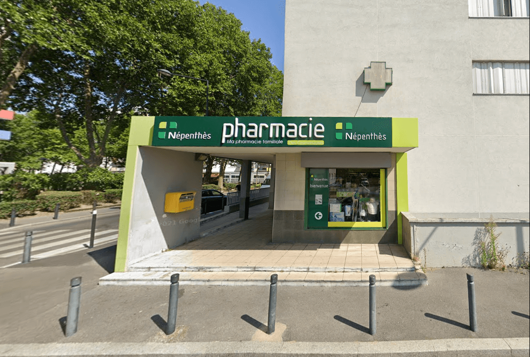 Magasin Pharmacie des Cosmonautes - Saint-Denis (93200) Visuel 1