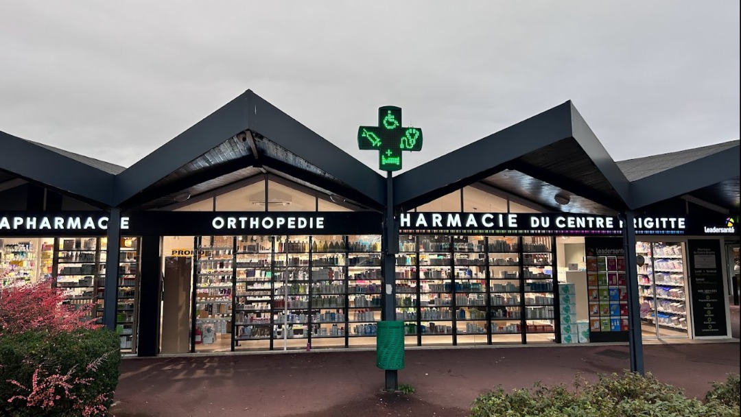 Magasin Pharmacie du centre Brigitte - Plaisir (78370) Visuel 1