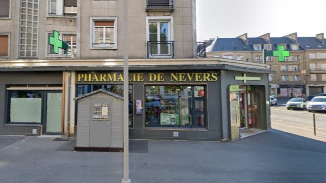 Magasin Pharmacie Nevers-Godet-Halloy - Charleville-Mézières (08000) Visuel 1