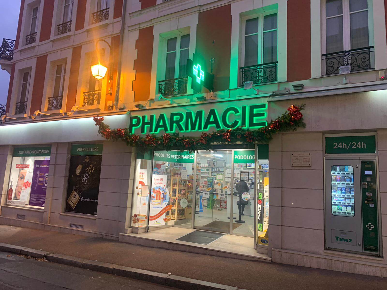 Magasin Pharmacie Plasson - Le Vésinet (78110) Visuel 3