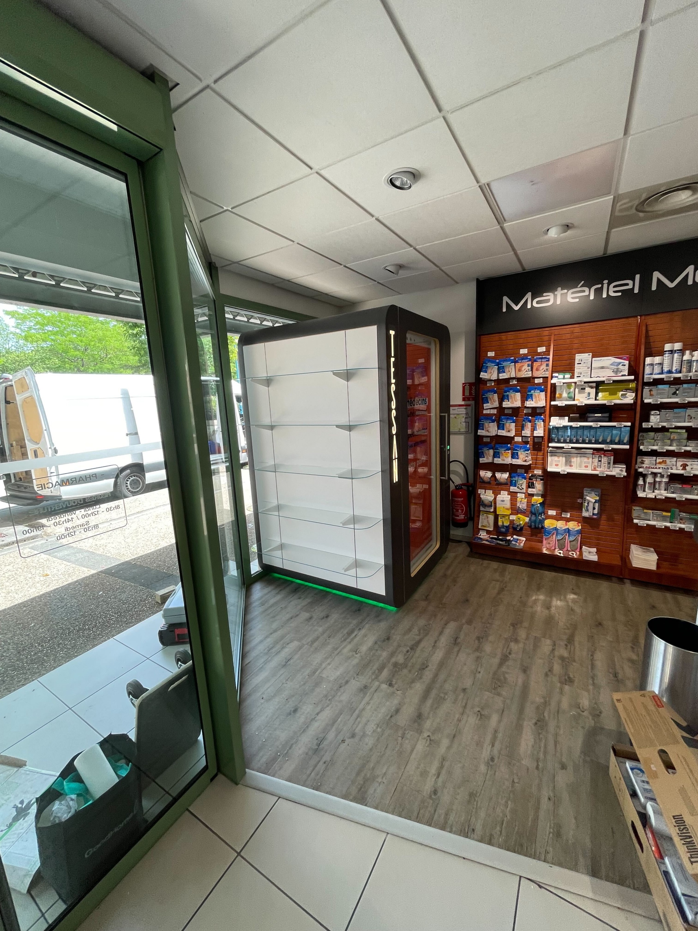 Magasin Pharmacie des Deux Rives - Montréal-la-Cluse (01460) Visuel 2